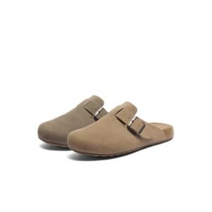 Durable gray men's getaway clog for Saudi retailers